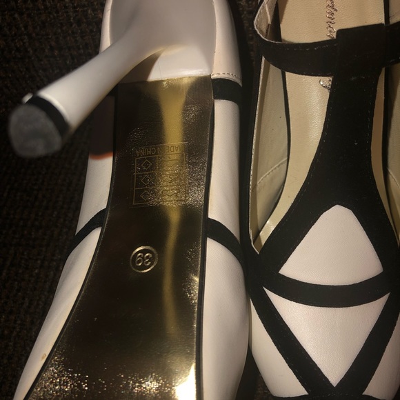 Shoes, Heels - Picture 7 of 8